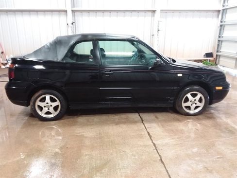 Used 2000 Volkswagen Cabrio GLS image 3