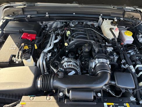 Used 2024 Jeep Wrangler Sport S image 24