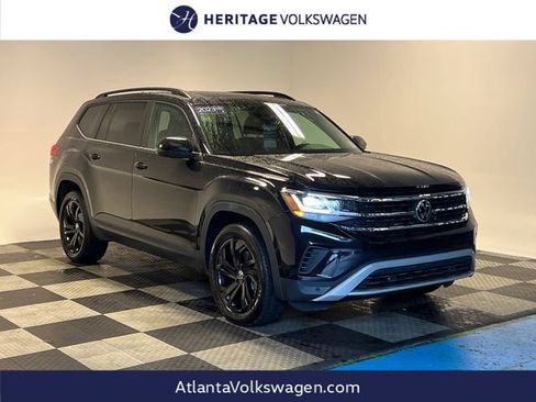 Certified 2023 Volkswagen Atlas SE w/ Panoramic Sunroof Package FWD image 1