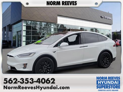 Used 2018 Tesla Model X AWD/4WD image 1