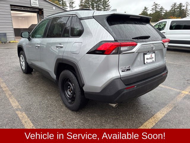 Used 2021 Toyota RAV4 LE AWD/4WD image 5