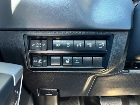 Used 2023 Toyota Sequoia Platinum AWD/4WD image 15