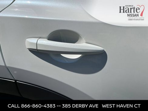 Used 2023 Nissan Rogue SV w/ SV Premium B Package AWD/4WD image 10