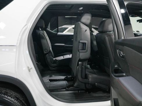Used 2023 Chevrolet Traverse RS w/ LPO, Floor Liner Package AWD/4WD image 36