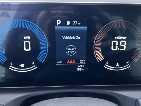 Used 2025 Hyundai Santa Cruz SE image 17