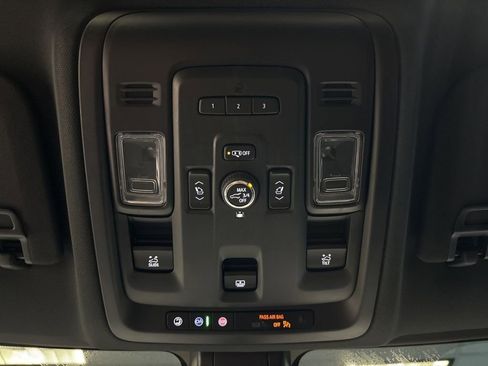 Certified 2021 Chevrolet Suburban Premier w/ Premium Package image 38