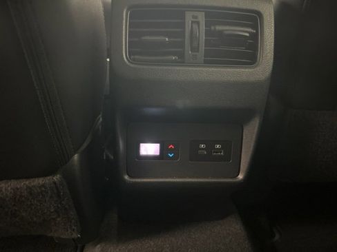 Used 2022 Nissan Rogue SL w/ SL Premium Package image 27