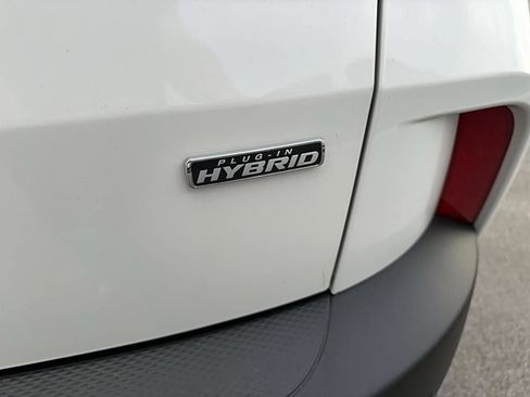 New 2025 Ford Escape SE FWD image 37