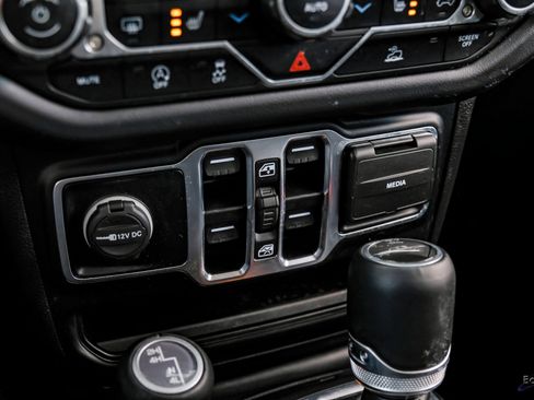 Used 2024 Jeep Gladiator Sport image 54