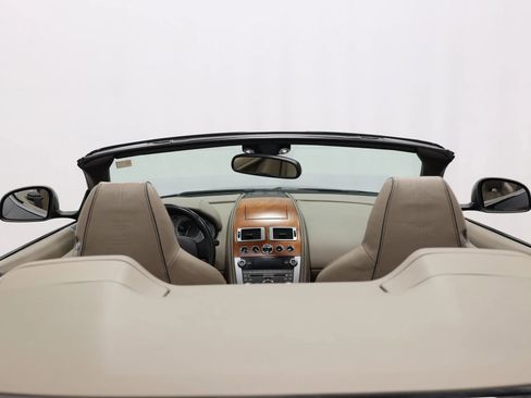Used 2015 Aston Martin DB9 Volante Carbon Edition Convert image 63