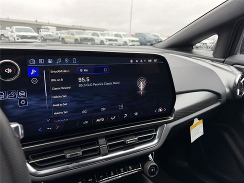 New 2026 Chevrolet Equinox EV LT FWD image 23