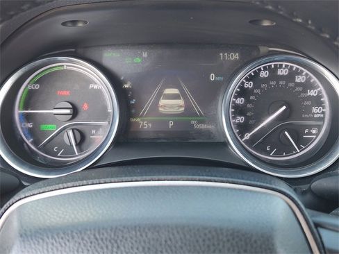 Used 2020 Toyota Camry XLE image 17