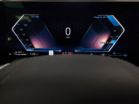 Used 2025 BMW X5 xDrive50e image 15