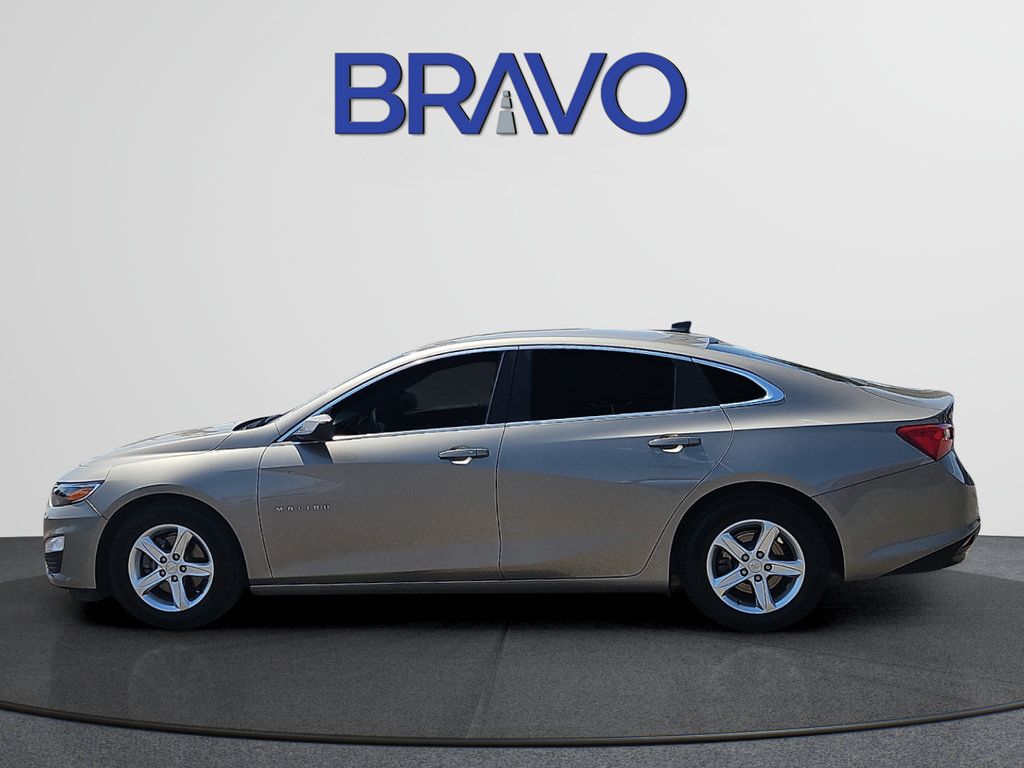 Used 2022 Chevrolet Malibu LS w/ Driver Confidence Package FWD image 2