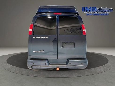 Used 2017 Chevrolet Express 2500 RWD image 7