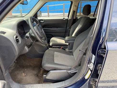 Used 2016 Jeep Patriot Sport w/ Power Value Group FWD image 9