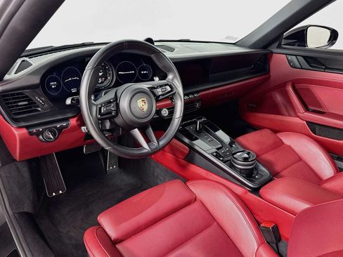 Certified 2024 Porsche 911 Carrera GTS RWD image 4