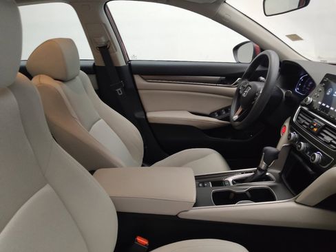 Used 2018 Honda Accord LX image 21