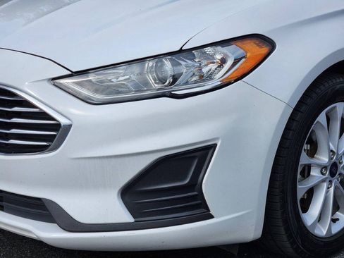 Used 2020 Ford Fusion SE FWD image 6