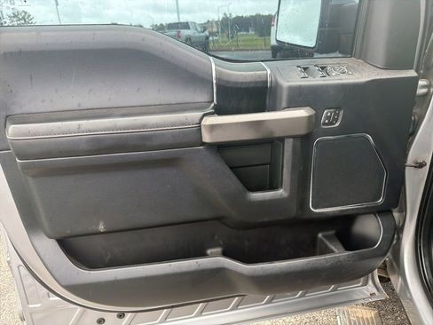 Used 2020 Ford F150 Platinum w/ Equipment Group 701A Luxury AWD/4WD image 9