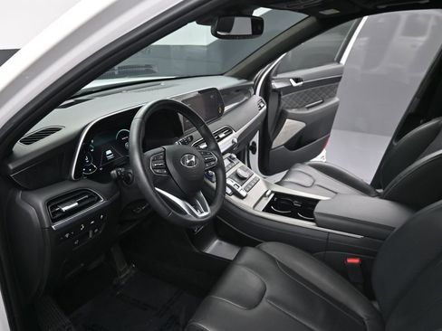 Used 2022 Hyundai Palisade Calligraphy w/ Winter Package image 13
