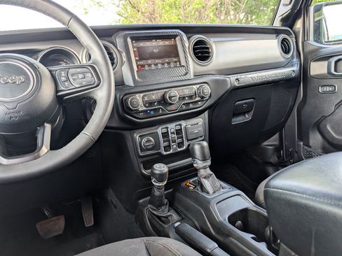 Used 2023 Jeep Wrangler Unlimited w/ Safety Group AWD/4WD image 24