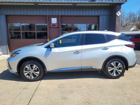 Used 2022 Nissan Murano SV image 4