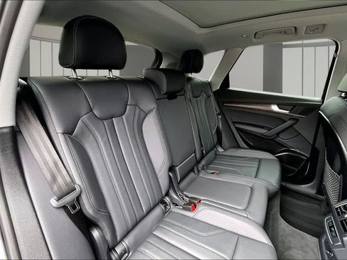 Used 2025 Audi Q5 2.0T Premium Plus w/ Premium Plus Package AWD/4WD image 25