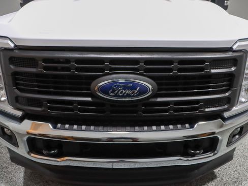 Used 2023 Ford F250 XL w/ XL Driver Assist Package AWD/4WD image 5