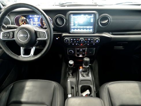 Used 2021 Jeep Wrangler Unlimited Sahara image 17