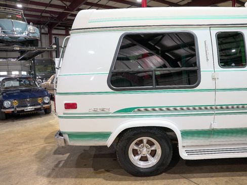 Used 1993 GMC G2500 Vandura RWD image 9