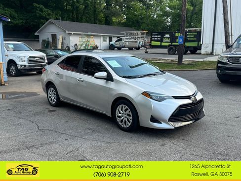 Used 2019 Toyota Corolla LE FWD image 3