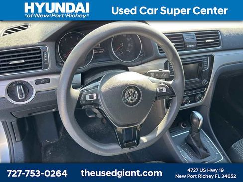 Used 2018 Volkswagen Passat 2.0T S image 11