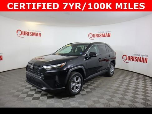 Used 2025 Toyota RAV4 XLE AWD/4WD image 4