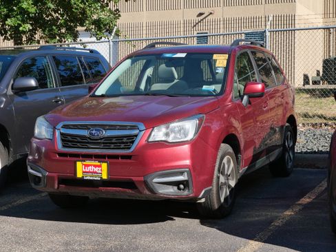 Used 2018 Subaru Forester 2.5i Premium w/ All-Weather Package AWD/4WD image 3