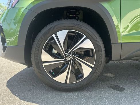 New 2026 Volkswagen Taos SE AWD/4WD image 11