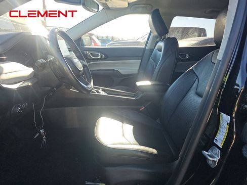 Used 2022 Jeep Compass Limited image 3