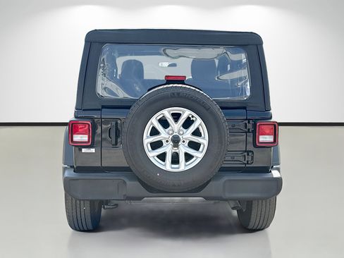 Used 2023 Jeep Wrangler Sport AWD/4WD image 4
