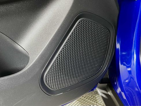 Certified 2025 Hyundai Venue Limited FWD image 19