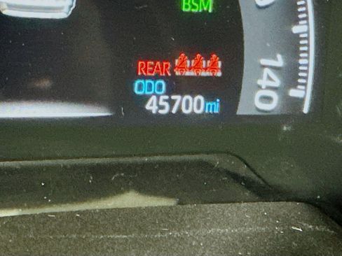 Used 2025 Toyota RAV4 XLE FWD image 19