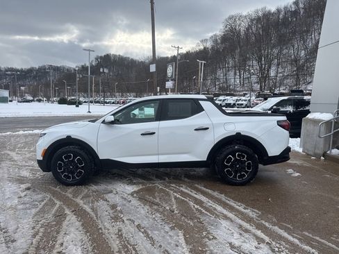 Used 2022 Hyundai Santa Cruz SE image 4