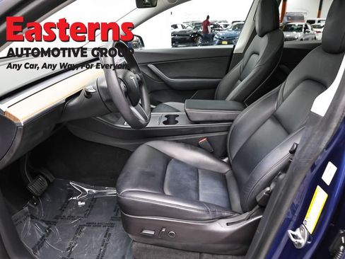 Used 2022 Tesla Model Y Long Range image 13