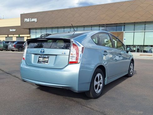 Used 2015 Toyota Prius Three w/ Solar Roof Package FWD image 3
