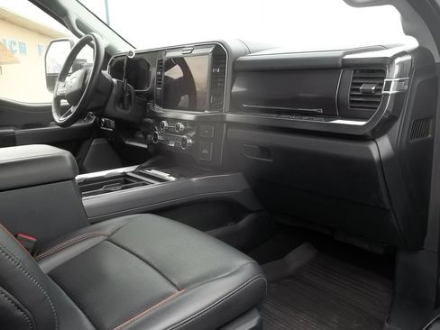 Used 2025 Ford F350 Lariat w/ Chrome Package image 9