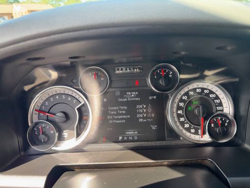 Used 2019 RAM 1500 Big Horn AWD/4WD image 4