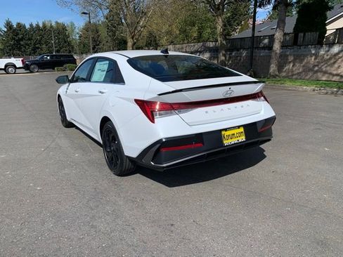 New 2026 Hyundai Elantra SEL Sport Premium FWD image 3