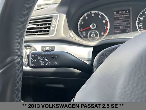 Used 2013 Volkswagen Passat 2.5 SE FWD image 23