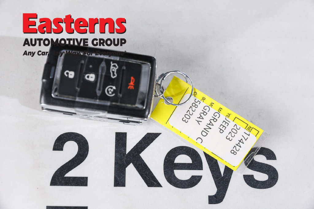 Used 2023 Jeep Grand Cherokee 4WD 4xe image 29