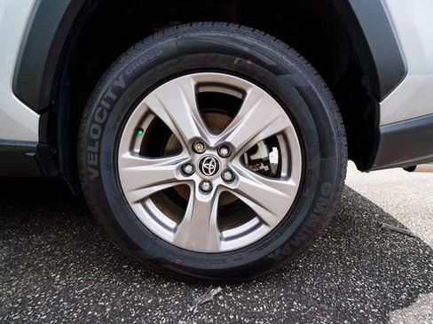 Used 2022 Toyota RAV4 XLE image 36