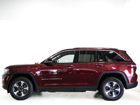 Used 2022 Jeep Grand Cherokee Limited 4xe image 6